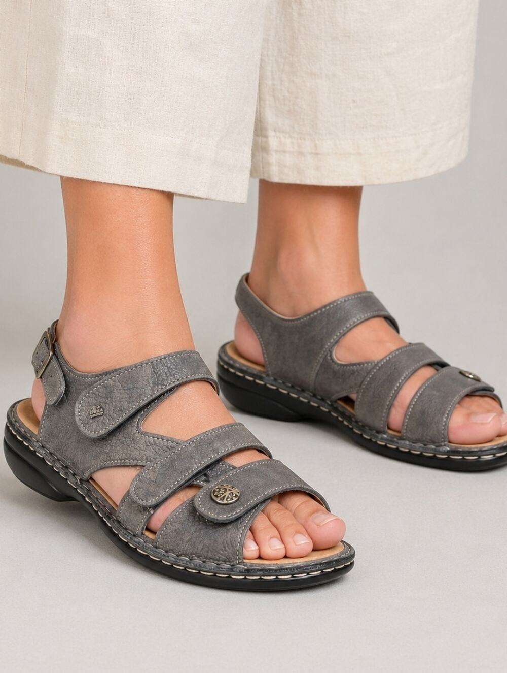 Finn Comfort Gomera Gray Leather Comfort Sandals $310 Size EU 40 US 9  S4081